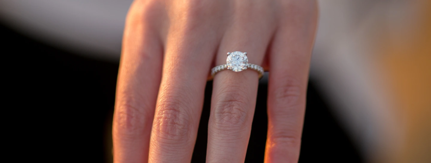 Klasikinis sužadėtuvių žiedas vis dar populiariausias pasirinkimas 1 Klasikinis sužadėtuvių žiedas
